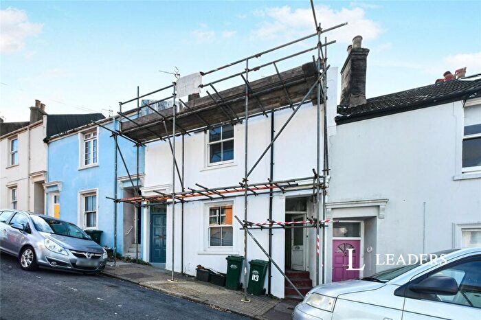 2 Bedroom Flat To Rent In Albion Hill, Brighton, East Sussex, BN2