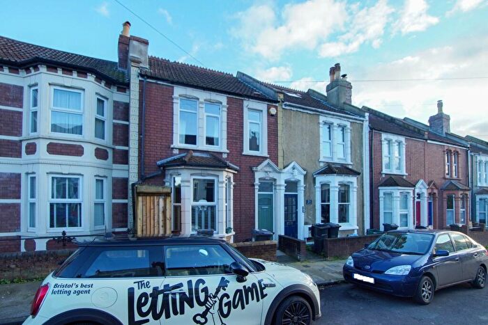 2 Bedroom Ground Maisonette To Rent In Dunkerry Road, Bedminster, Bristol, BS3