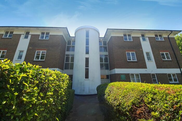 2 Bedroom Flat To Rent In St. Josephs Vale, London, SE3