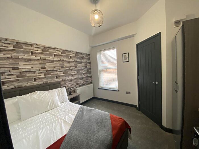 1 Bedroom House Of Multiple Occupation To Rent In Room, Shobnall Street, Burton Upon Trent, Staffordshire, DE14