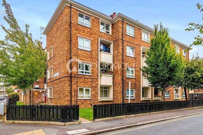 3 Bedroom Flat To Rent In St. James's Road, Southsea, PO5