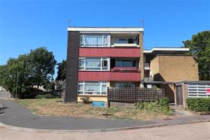 1 Bedroom Flat To Rent In Markhams Chase, Lee Chapel North, SS15