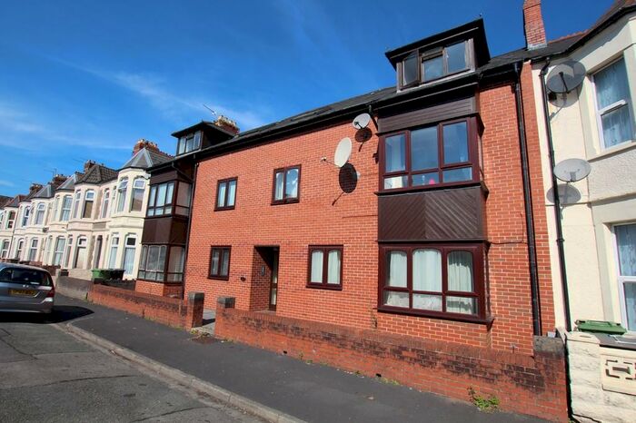 2 Bedroom Ground Flat To Rent In Malefant Street, Roath, Cardiff, CF24