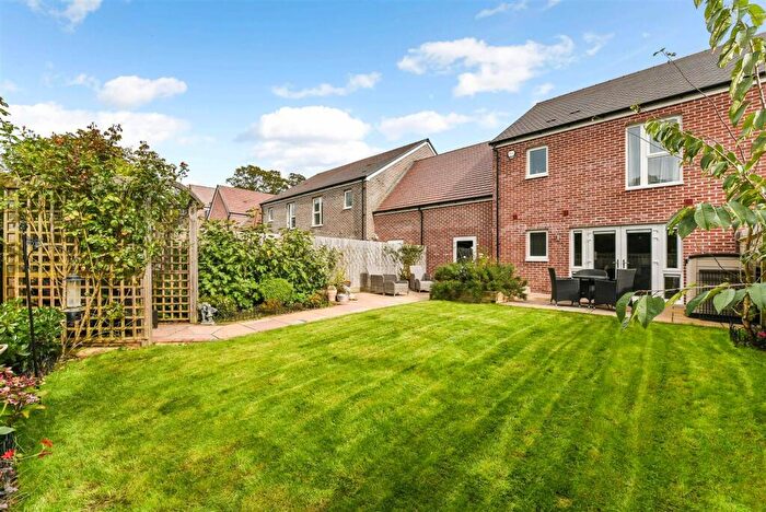 3 Bedroom Terraced House For Sale In Joseph Lancaster Lane, Chichester, PO19