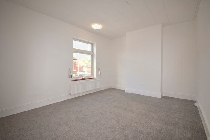 3 Bedroom House To Rent In Edinburgh Road, Kettering, NN16
