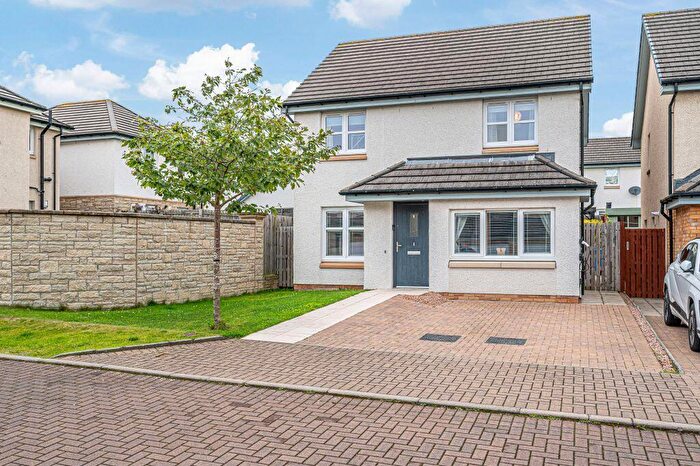 3 Bedroom Detached House For Sale In Constantine Place, Dunfermline, KY11