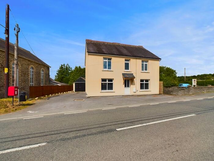4 Bedroom Detached House For Sale In Gwyddgrug, Pencader, SA39