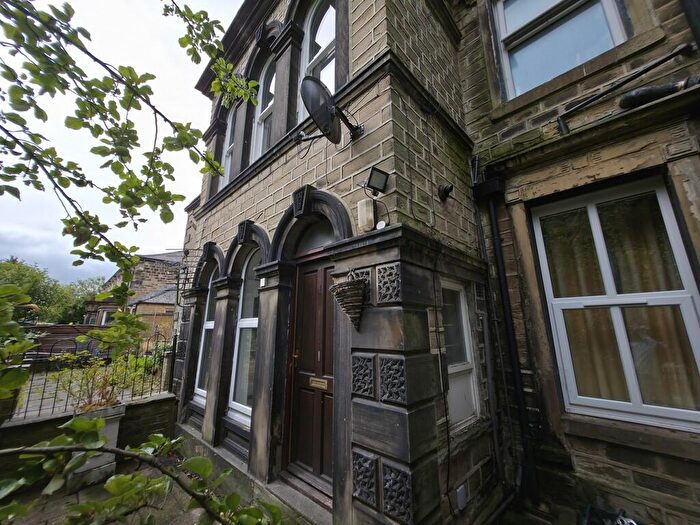 1 Bedroom Apartment To Rent In The Hollies, Cleckheaton, BD19