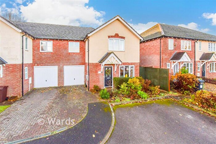 4 Bedroom End Of Terrace House For Sale In Heath Road, Coxheath, Maidstone, Kent, ME17