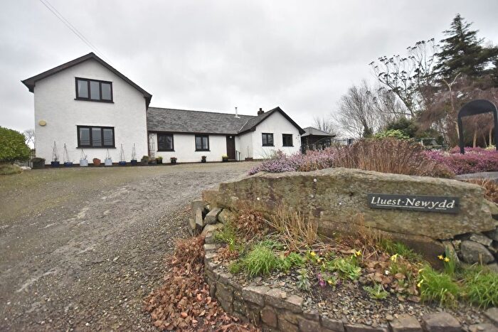 Farm For Sale In Talgarreg, Llandysul, SA44