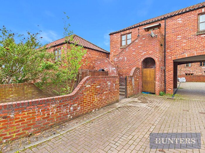 2 Bedroom Flat For Sale In Stack Yard Lane, Staxton, Scarborough, YO12