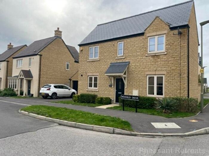 3 Bedroom Detached House To Rent In Winfield Drive, Witney, OX29