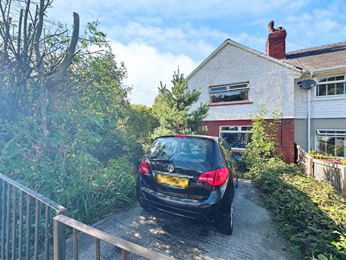 2 Bedroom End Terrace House For Sale In Bradford Road, Otley, LS21