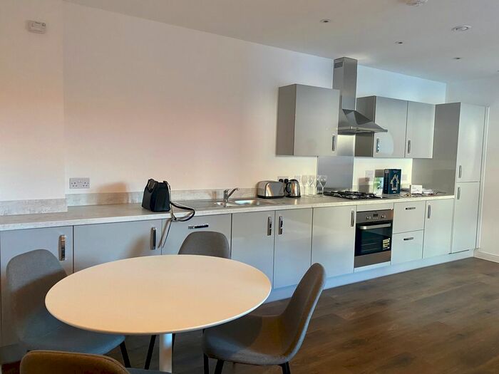 2 Bedroom Flat To Rent In Regina Road, Chelmsford, CM1