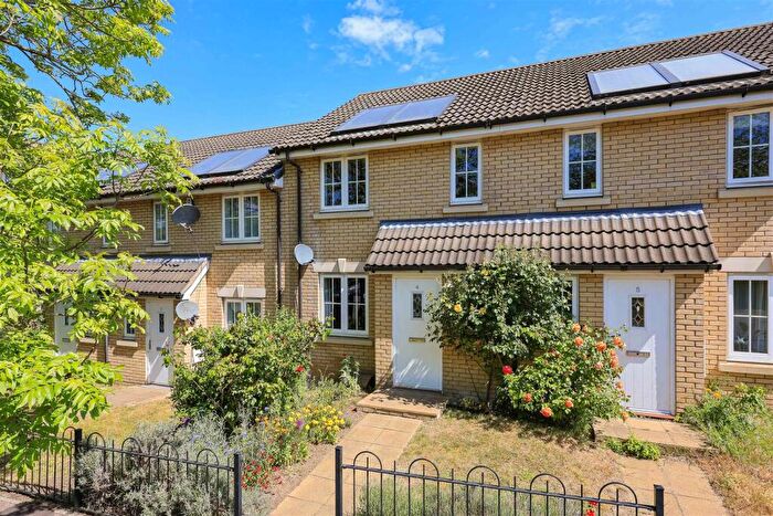 3 Bedroom Terraced House For Sale In Grebe Court, Cambridge, CB5