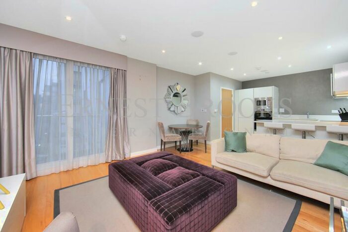 3 Bedroom Apartment To Rent In Ceram Court, Seven Sea Gardens, Bromley By Bow, E3