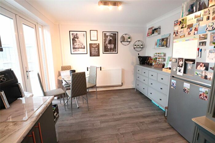 3 Bedroom Terraced House For Sale In Arnull Crescent, Daventry, Northamptonshire, NN11