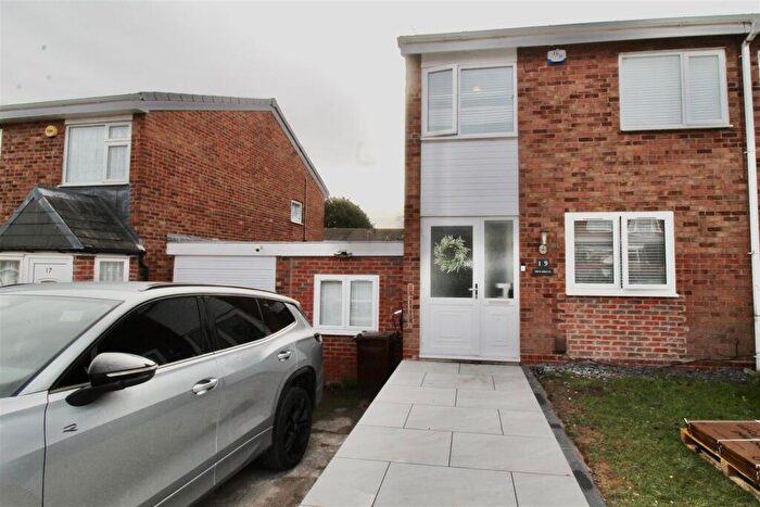 3 Bedroom Semi Detached House For Sale In Lyecroft Avenue, Chelmsley Wood, Birmingham, B37