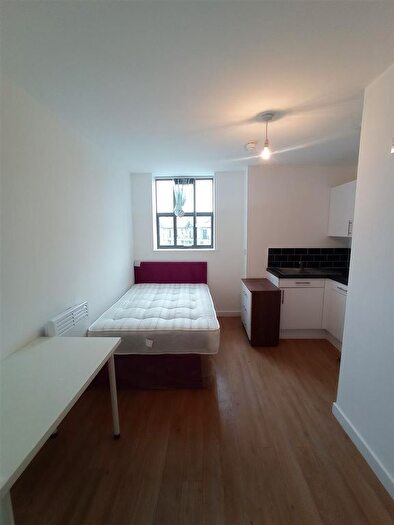 1 Bedroom Flat To Rent In Sunbridge Road, Bradford, BD1