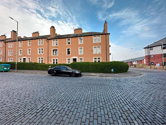 2 Bedroom Flat To Rent In Hospital Street, Strathmartine, Dundee, DD3