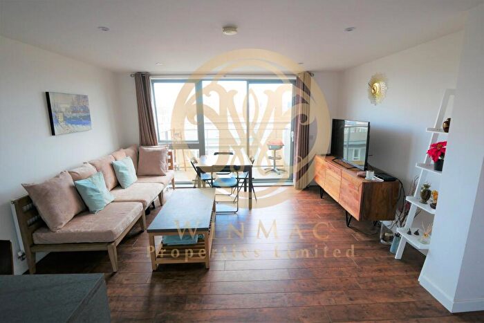 2 Bedroom Apartment To Rent In Felix Point, Epstein Square, London, E14