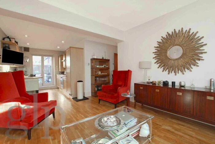 2 Bedroom Flat To Rent In Earlham Street, Covent Garden, WC2H