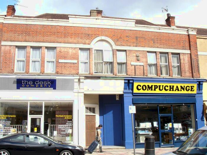 3 Bedroom Apartment To Rent In Parson Street, Hendon, London, NW4