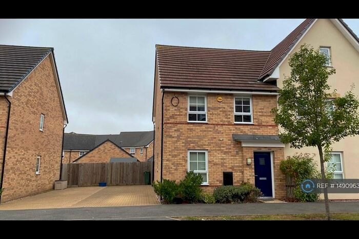 3 Bedroom Semi-Detached House To Rent In Tiberius Drive, Fairfields, Milton Keynes, MK11