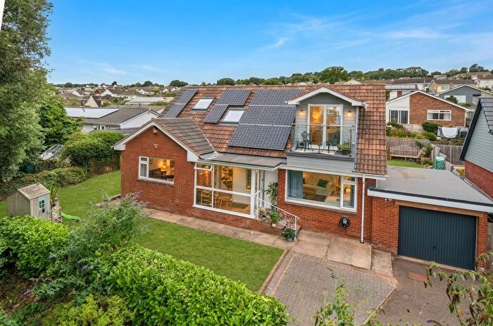 5 Bedroom Detached House For Sale In Maudlin Drive, Teignmouth, TQ14