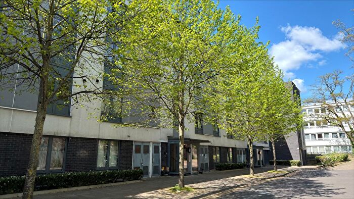 1 Bedroom Flat For Sale In Maplefield, Biggerstaff Street, Finsbury Park, N4