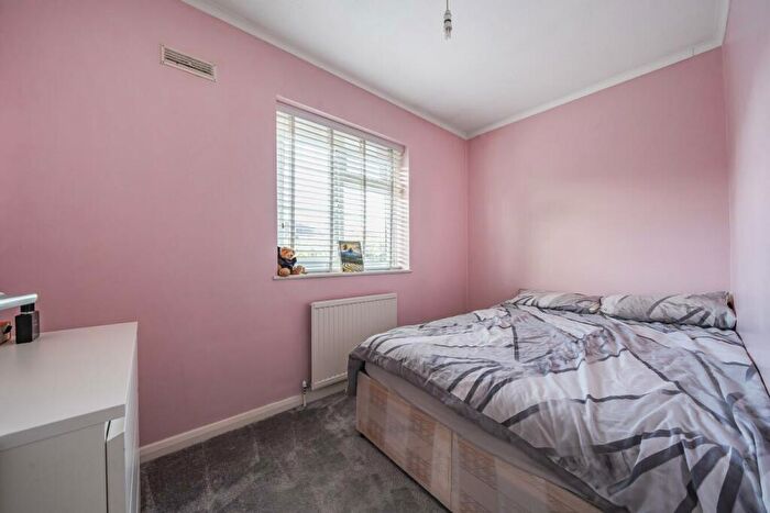 3 Bedroom Terraced House For Sale In Melfield Gardens, Beckenham Hill, SE6