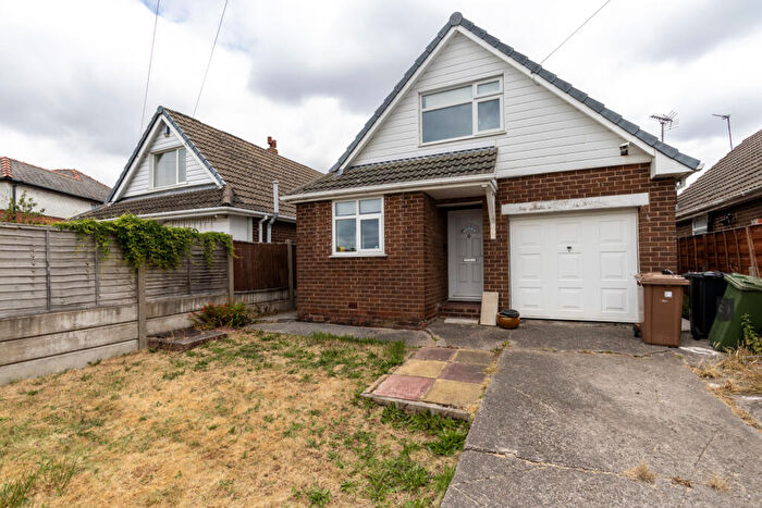 2 Bedroom Detached House For Sale In Lumb Lane, Audenshaw, M34