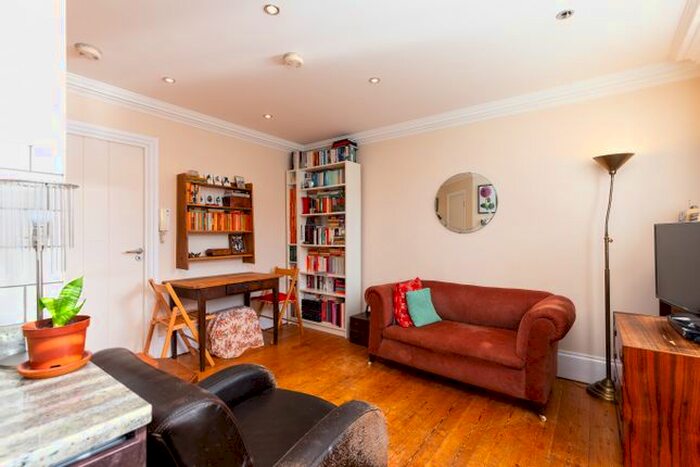 1 Bedroom Flat To Rent In Hornsey Road, London, N19