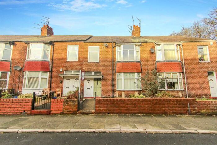 3 Bedroom Flat To Rent In Salisbury Avenue, Preston Village, North Shields, NE29