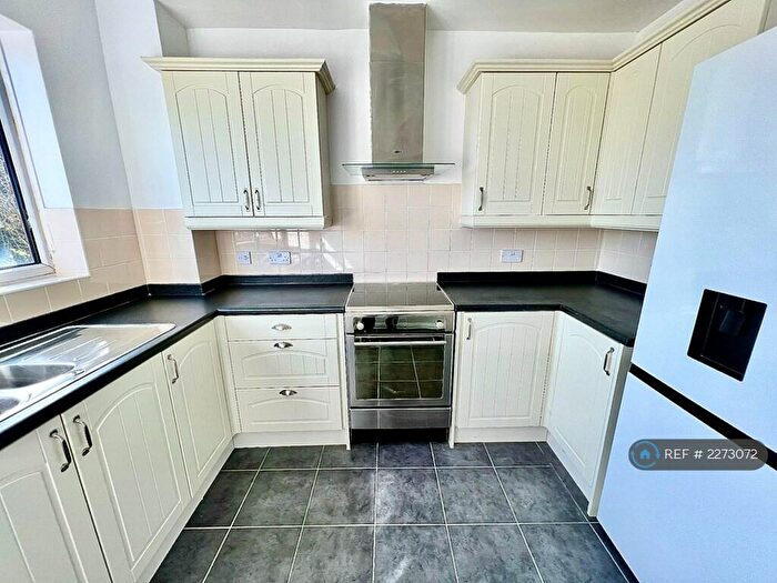 1 Bedroom Flat To Rent In Highview, London, SE18