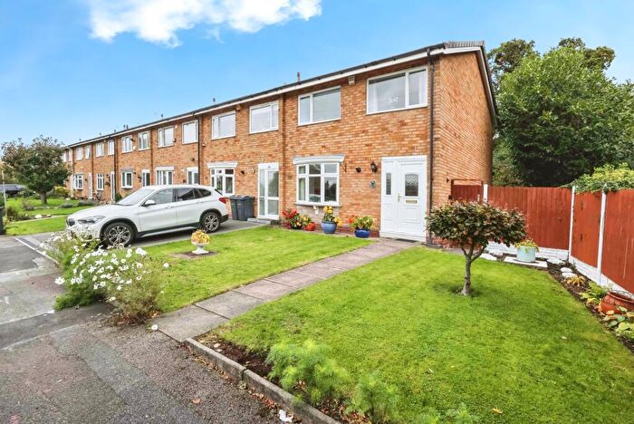 3 Bedroom End Of Terrace House For Sale In Stanwick Avenue, Birmingham, West Midlands, B33