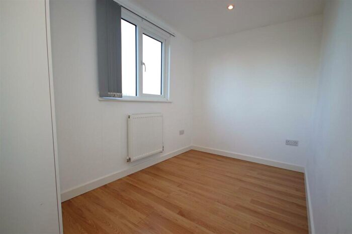 2 Bedroom Apartment To Rent In Roseford Road, Cambridge, CB4