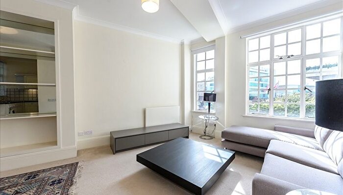 5 Bedroom Flat To Rent In Park Road, London, NW8