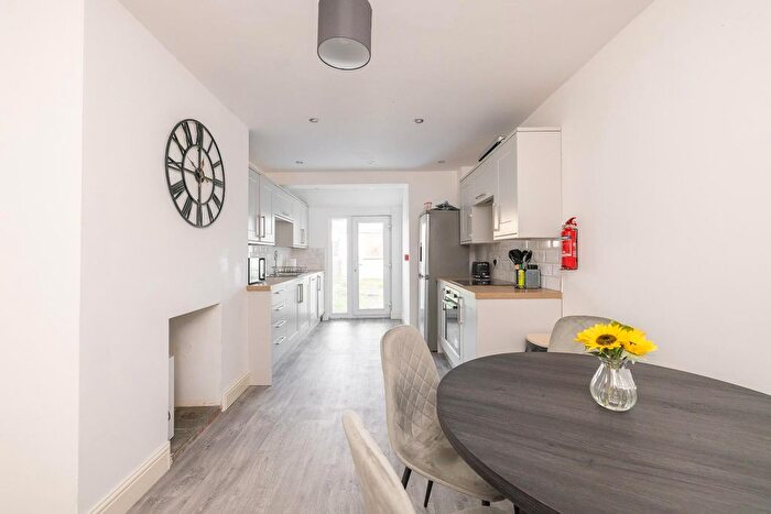 4 Bedroom Flat For Sale In Gloucester Road North, Filton, BS7