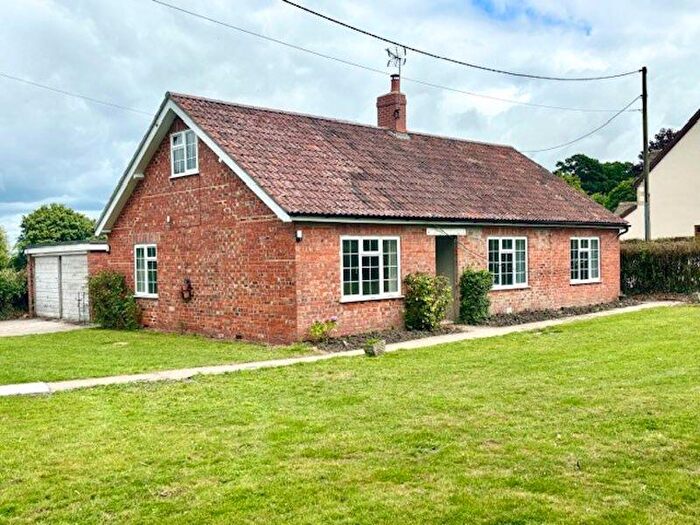 3 Bedroom Bungalow To Rent In Stockley Hollow, Stockley, SN11