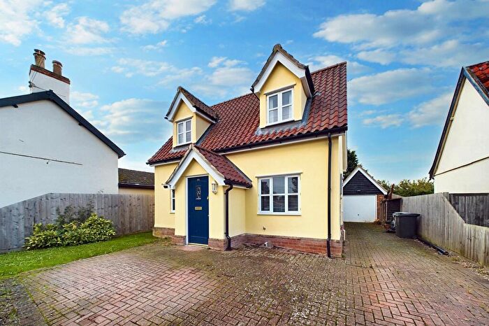 3 Bedroom Detached House For Sale In The Street, Bridgham, NR16