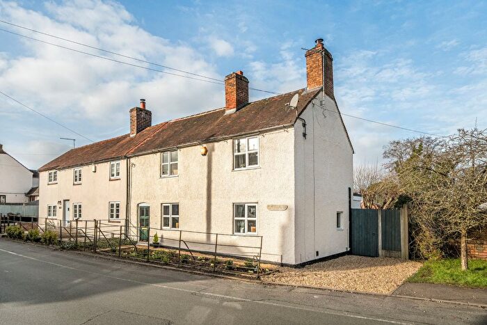 2 Bedroom Semi Detached House For Sale In Littlewood Road, Walsall, Staffordshire, WS6