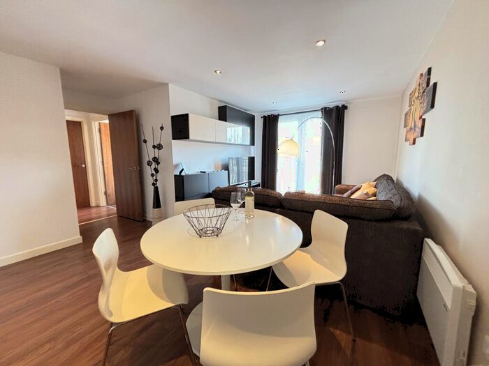 2 Bedroom Flat To Rent In Block C Alto, Sullivan Way, M3