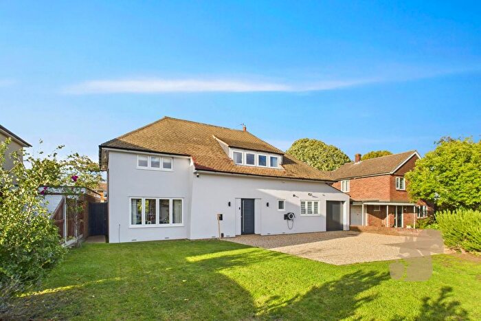 5 Bedroom Detached House For Sale In Reynolds Avenue, Colchester, CO3