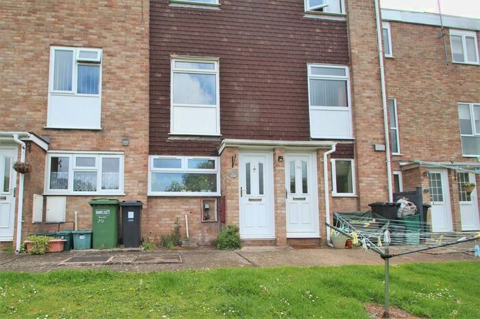 2 Bedroom Flat To Rent In Malvern Drive, Warmley, Bristol BS30
