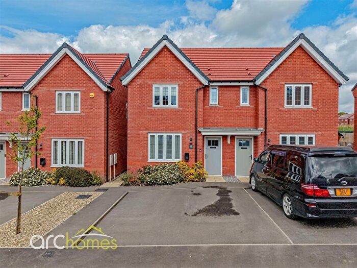 3 Bedroom Semi-Detached House For Sale In Lowland Meadows, Atherton, Manchester, M46