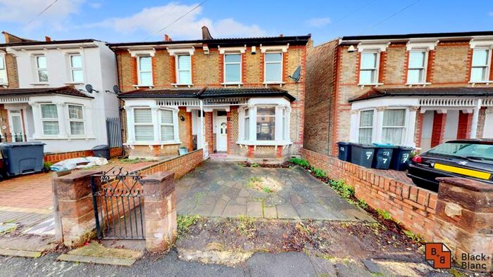 5 Bedroom Semi-Detached House To Rent In Eileen Road, London, SE25