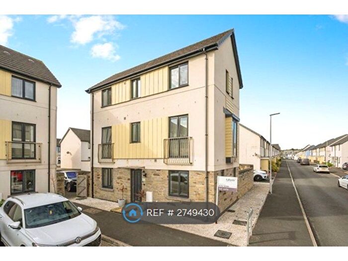 4 Bedroom Detached House To Rent In Sourton Square, Plymouth, PL9