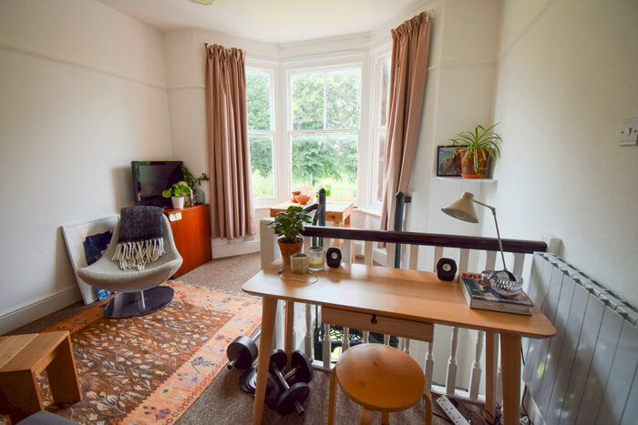 1 Bedroom Apartment To Rent In Colwyn Road, Northampton, NN1