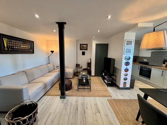 2 Bedroom Flat To Rent In Crawthorne Street, Peterborough, PE1